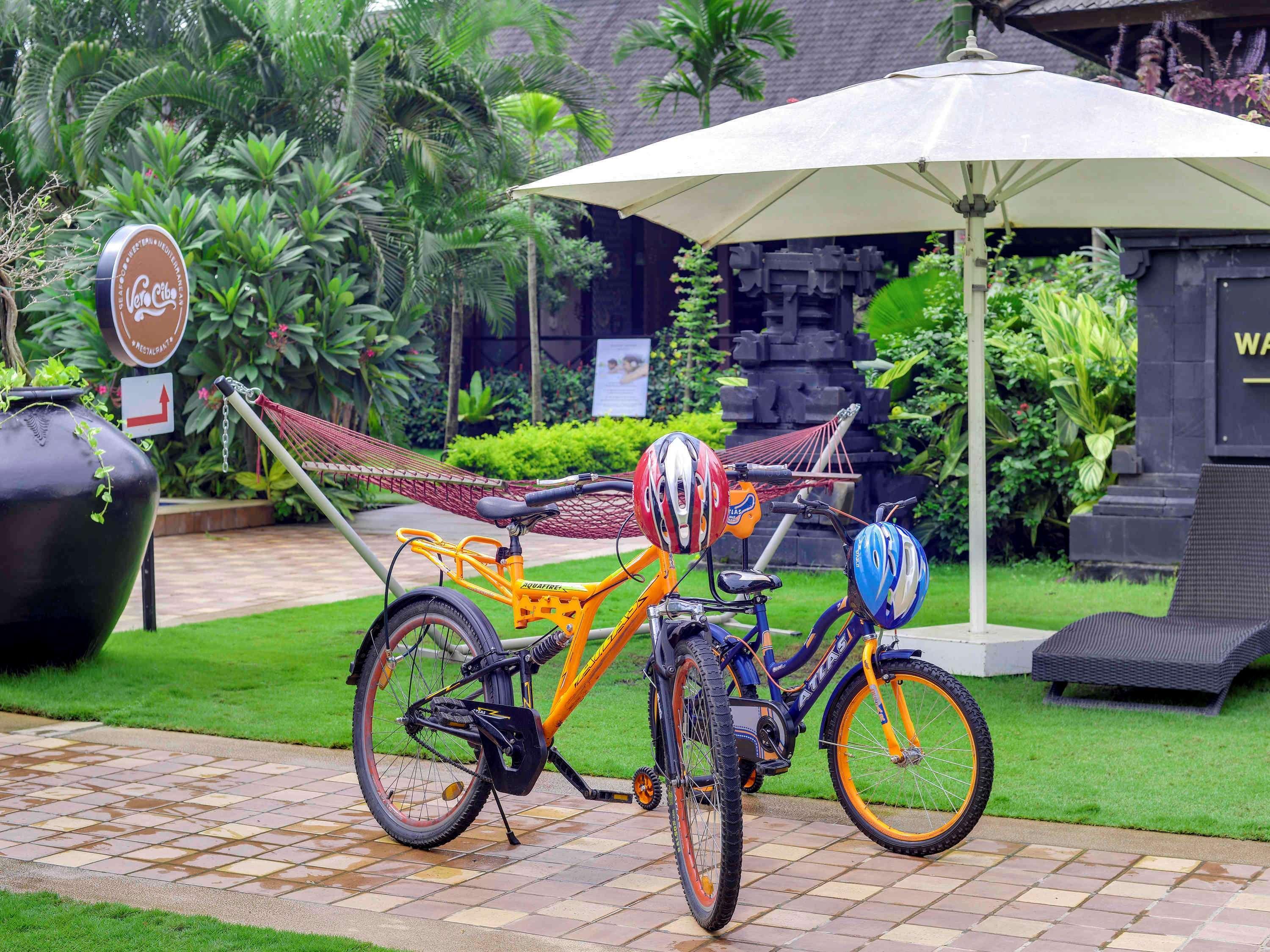 Novotel Goa Resort & Spa Candolim Esterno foto Bicycle at the hotel