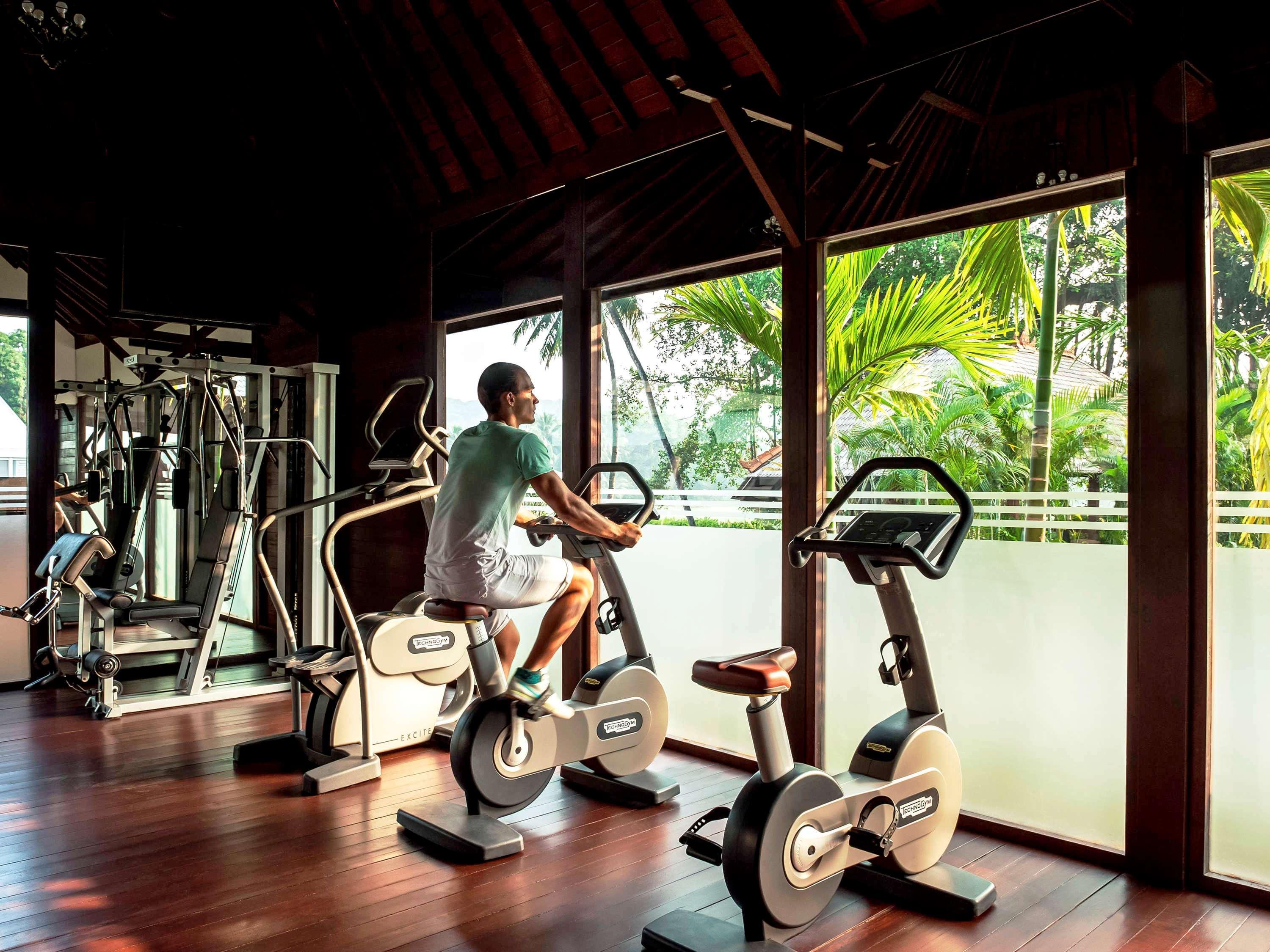 Novotel Goa Resort & Spa Candolim Esterno foto The gym at the resort