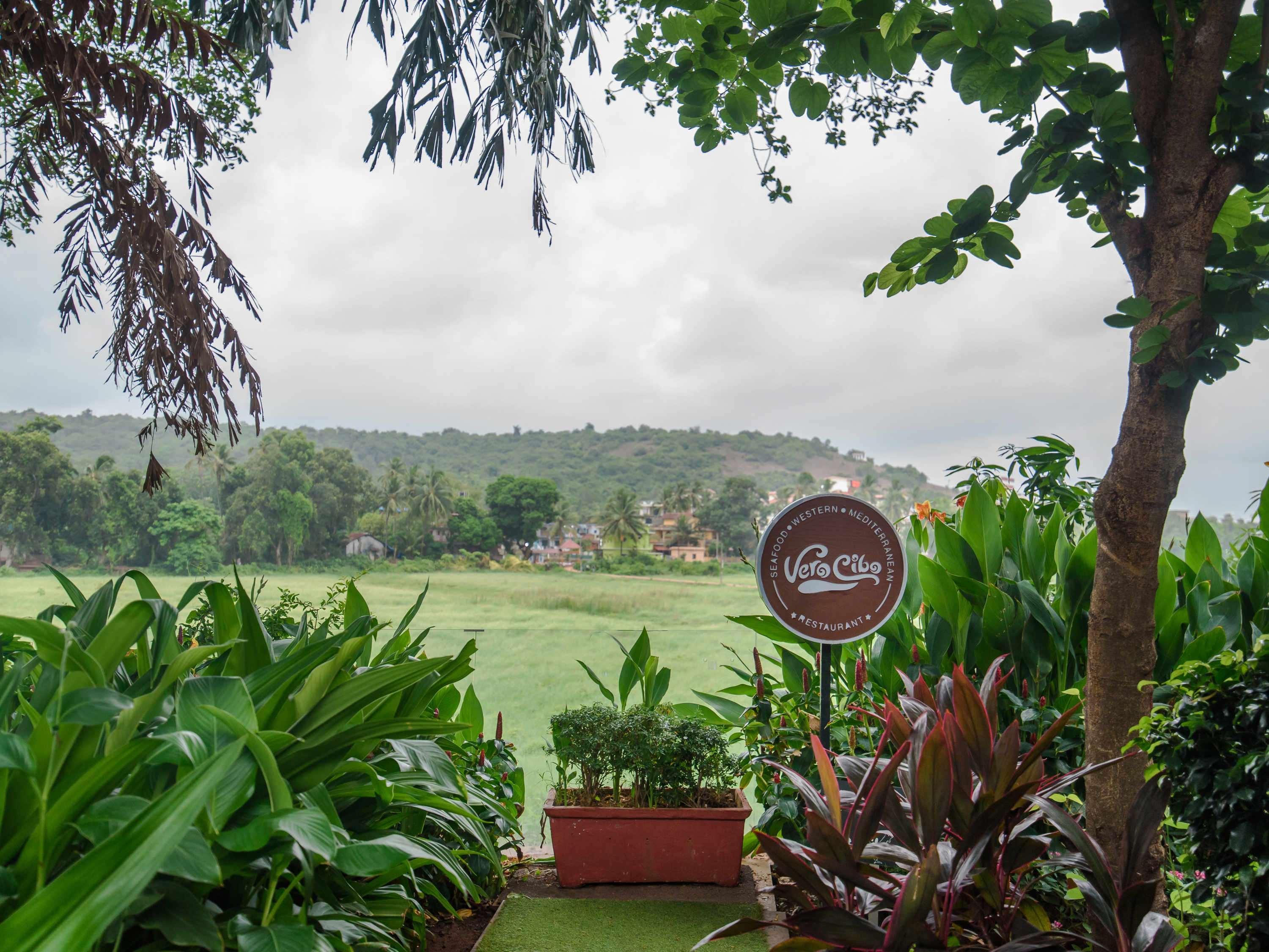 Novotel Goa Resort & Spa Candolim Esterno foto View of the resort